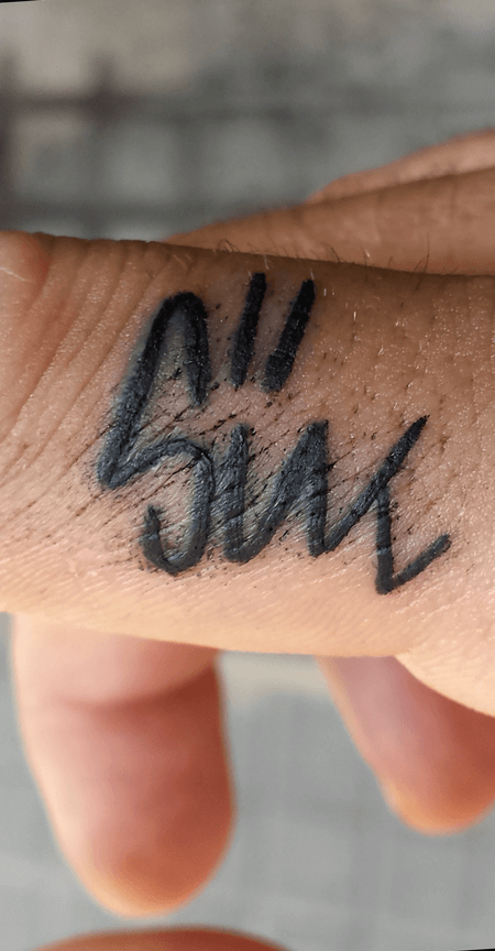 Finger Tattoo lettering